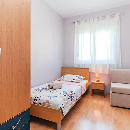 Ferienhaus Home Holiday Petrcane *