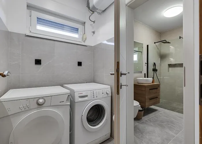 Home Holiday Petrcane Petrcane